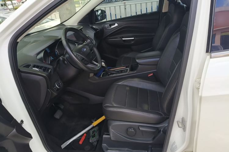 Used Ford Kuga 2018 EcoBoost 180 Two-Wheel-Drive Platinum Edition Left Front Seat