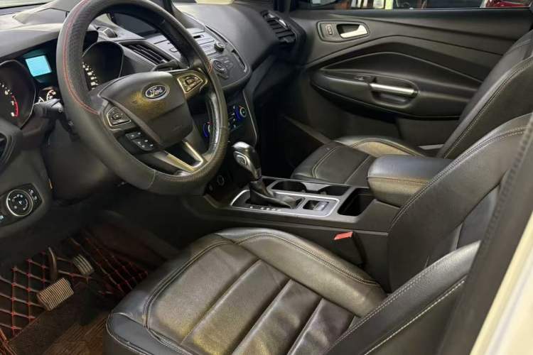 Used Ford Kuga 2018 EcoBoost 180 Two-Wheel-Drive Platinum Edition Left Front Seat