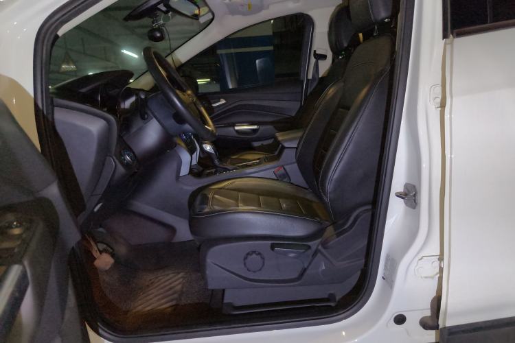 Used Ford Kuga 2018 EcoBoost 180 Two-Wheel-Drive Platinum Edition Left Front Seat