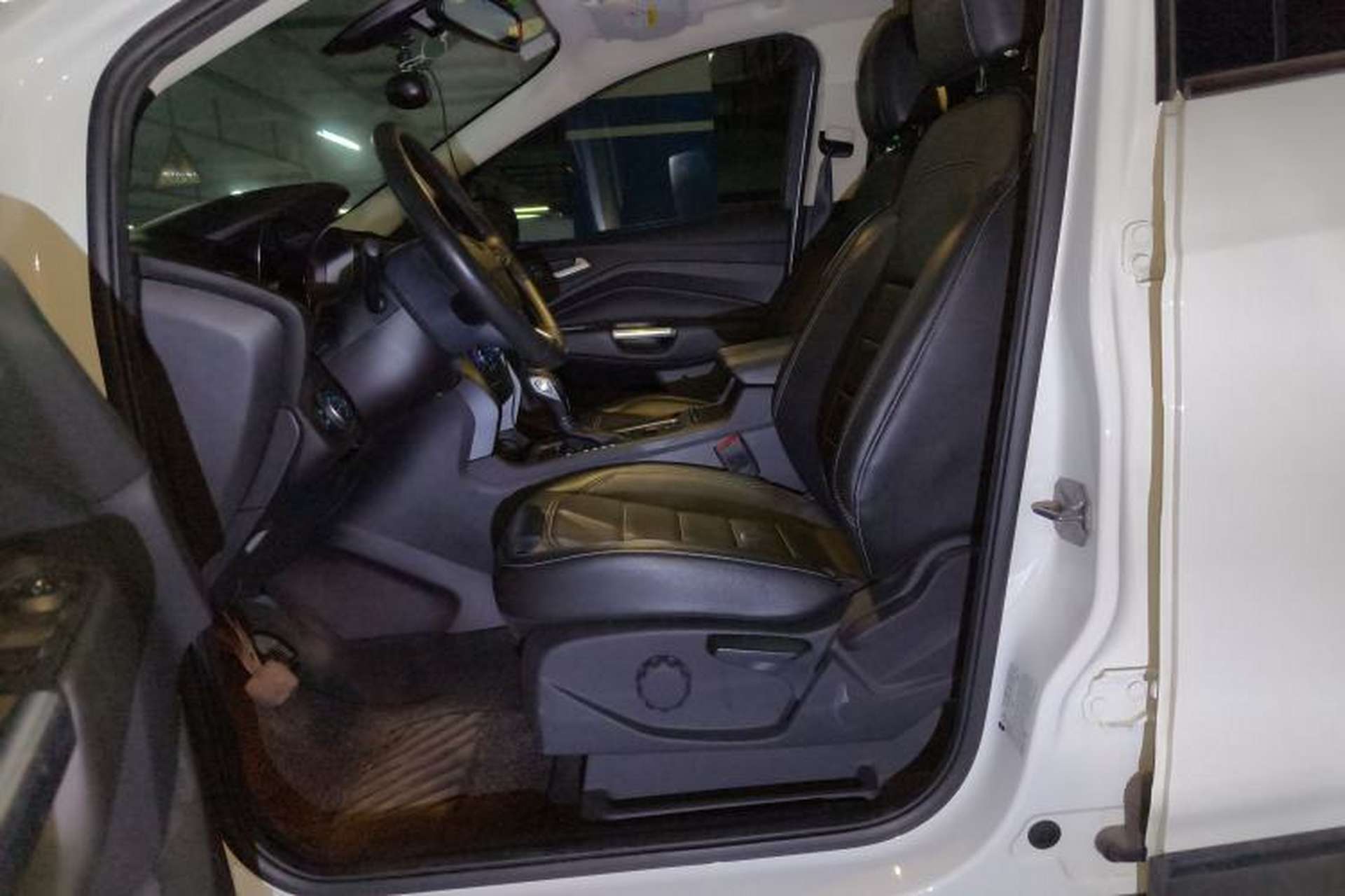 Used Ford Kuga 2018 EcoBoost 180 Two-Wheel-Drive Platinum Edition Left Front Seat