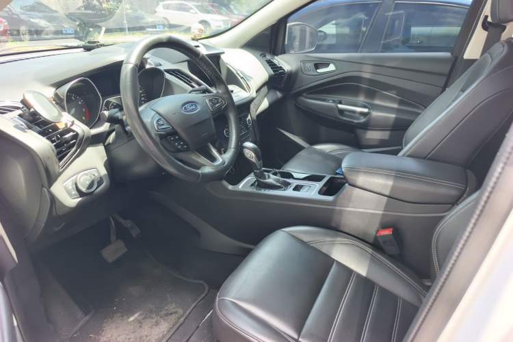 Used Ford Kuga 2018 EcoBoost 180 Two-Wheel-Drive Luxury Wing Edition Left Front Seat
