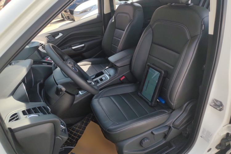Used Ford Kuga 2018 EcoBoost 180 Two-Wheel-Drive Platinum Edition Left Front Seat