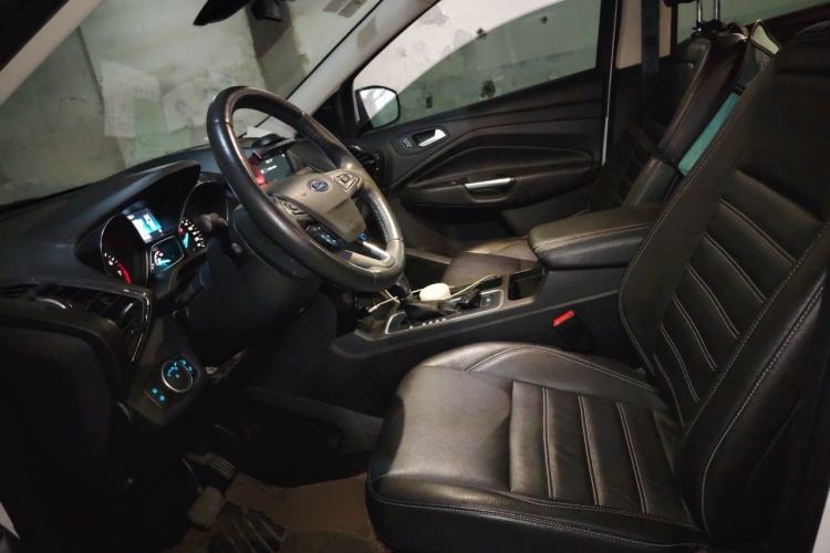 Used Ford Kuga 2018 Facelifted EcoBoost 180 Two-Wheel Drive Luxury Wing Edition Left Front Seat