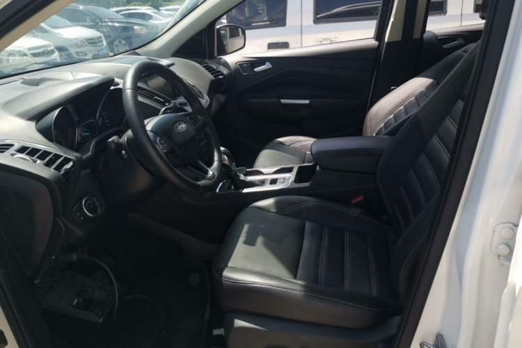 Used Ford Kuga 2018 Facelifted EcoBoost 180 Two-Wheel Drive Luxury Wing Edition Left Front Seat