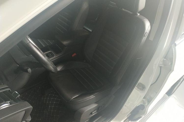 Used Ford Kuga 2018 EcoBoost 180 Four-Wheel Drive Luxury Wing Model Left Front Seat