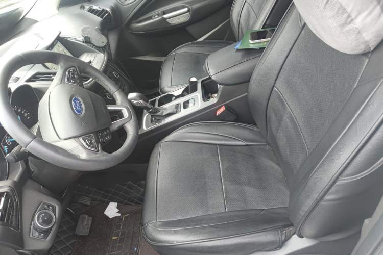 Used Ford Kuga 2018 Facelifted EcoBoost 180 Two-Wheel Drive Luxury Wing Edition Left Front Seat