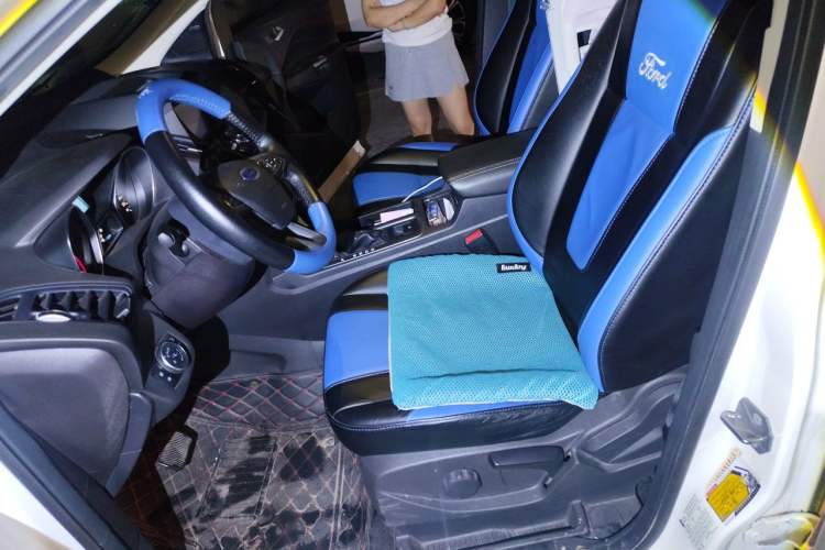 Used Ford Kuga 2018 EcoBoost 180 Two-Wheel-Drive Elite Trim Left Front Seat
