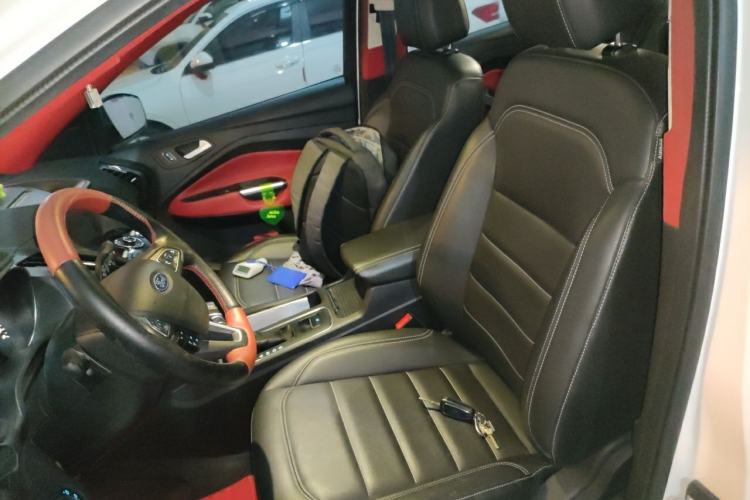 Used Ford Kuga 2018 EcoBoost 180 Two-Wheel-Drive Platinum Edition Left Front Seat