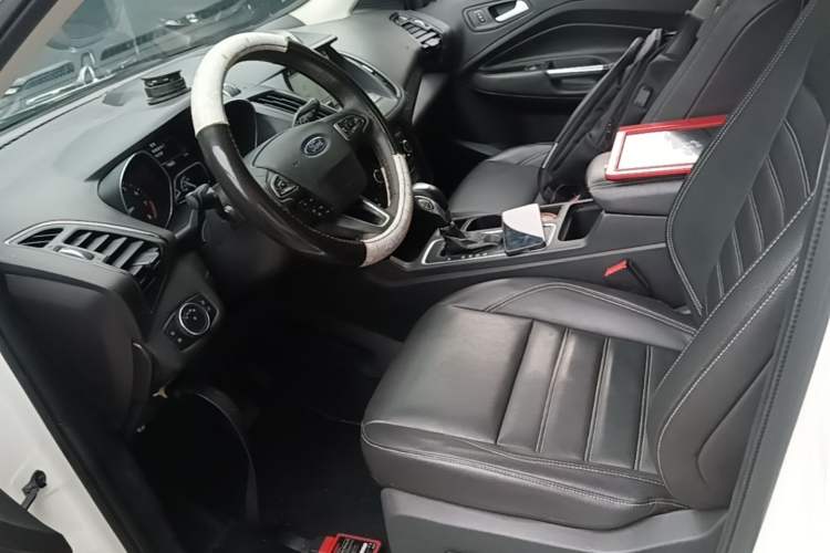 Used Ford Kuga 2018 EcoBoost 180 Two-Wheel-Drive Luxury Wing Edition Left Front Seat