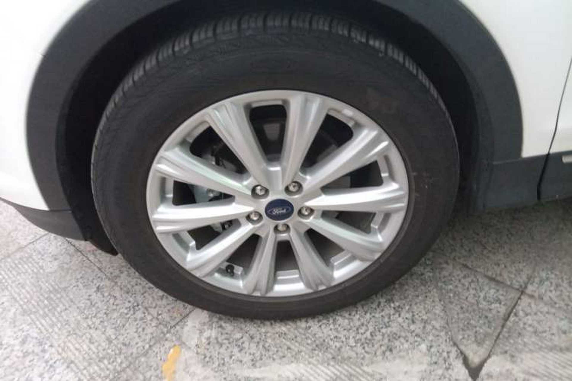 Used Ford Kuga 2018 EcoBoost 180 Two-Wheel-Drive Luxury Wing Edition Left Front Wheel Hub