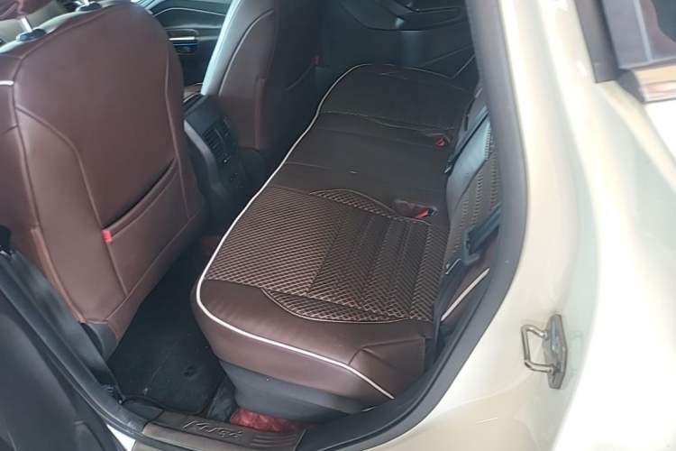 Used Ford Kuga 2018 EcoBoost 180 Two-Wheel-Drive Luxury Wing Edition Left Rear Seat