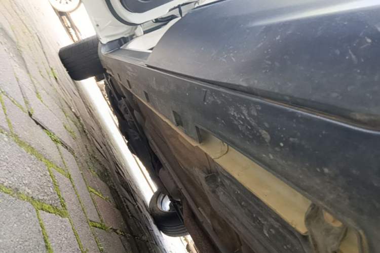Used Ford Kuga 2018 Facelifted EcoBoost 180 Two-Wheel Drive Luxury Wing Edition Left Side Sill