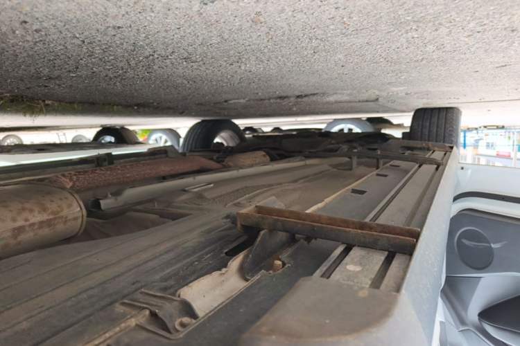 Used Ford Kuga 2018 EcoBoost 180 Two-Wheel-Drive Platinum Edition Left Side Sill