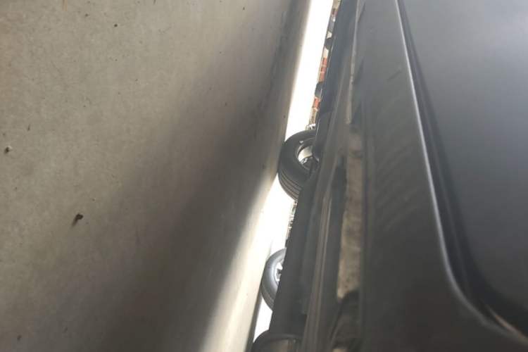 Used Ford Kuga 2018 EcoBoost 180 Two-Wheel-Drive Luxury Wing Edition Left Side Sill