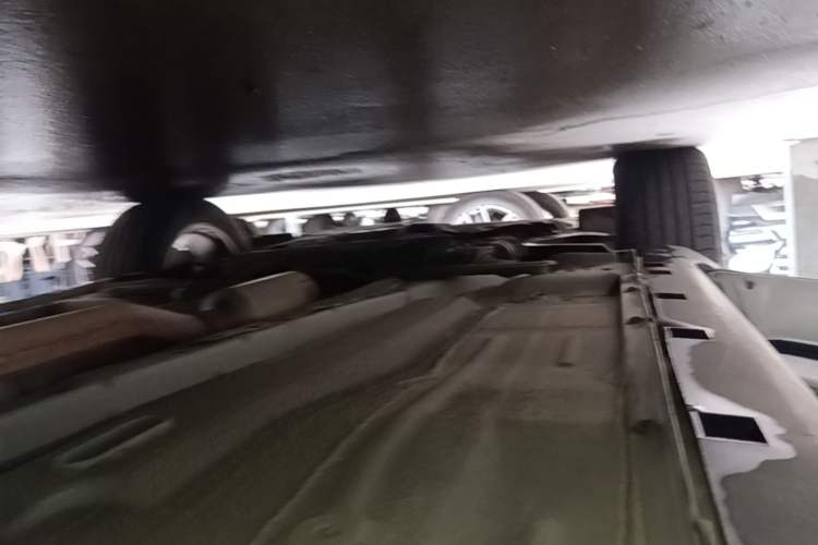 Used Ford Kuga 2018 EcoBoost 180 Two-Wheel-Drive Luxury Wing Edition Left Side Sill