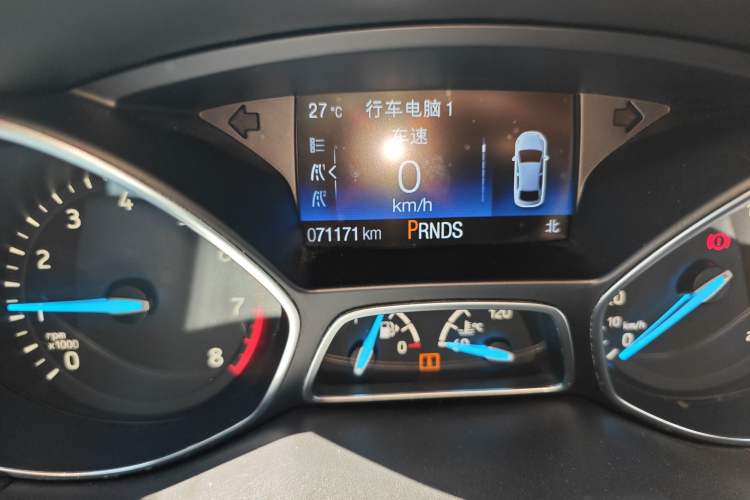 Used Ford Kuga 2018 EcoBoost 180 Two-Wheel-Drive Luxury Wing Edition Odometer Close Up