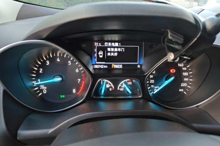 Used Ford Kuga 2018 Facelifted EcoBoost 180 Two-Wheel Drive Luxury Wing Edition Odometer Close Up