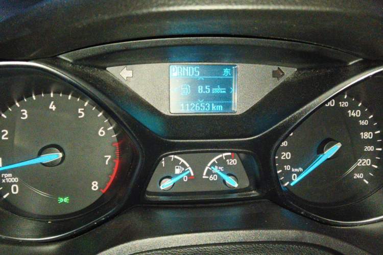 Used Ford Kuga 2018 Facelifted EcoBoost 180 Two-Wheel-Drive Platinum Wing Edition Odometer Close Up