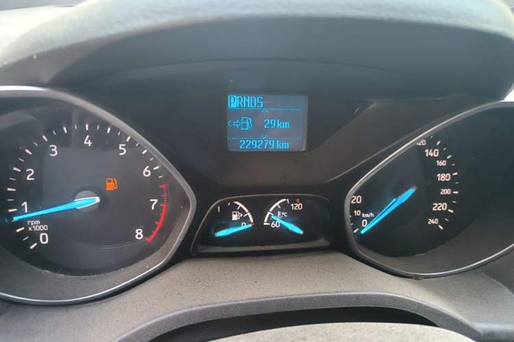 Used Ford Kuga 2018 EcoBoost 180 Two-Wheel-Drive Elite Trim Odometer Close Up