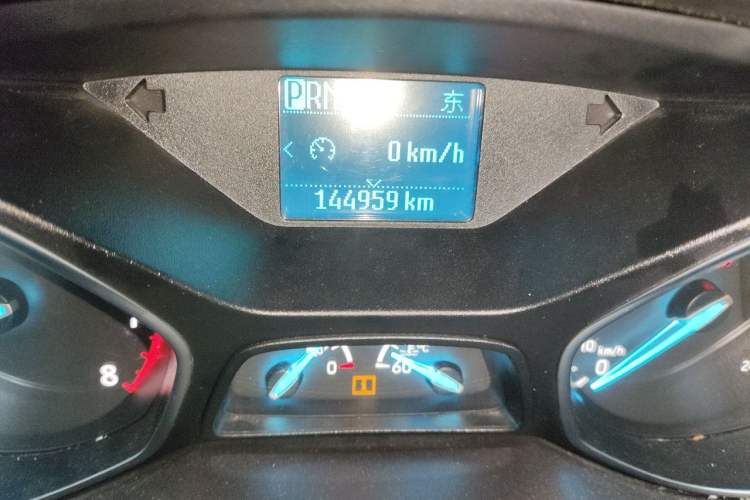 Used Ford Kuga 2018 Facelifted EcoBoost 180 Two-Wheel-Drive Platinum Wing Edition Odometer Close Up