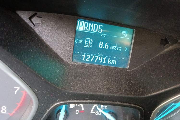 Used Ford Kuga 2018 Facelifted EcoBoost 180 Two-Wheel-Drive Platinum Wing Edition Odometer Close Up