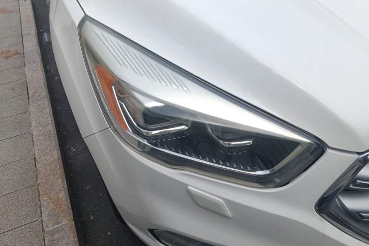 Used Ford Kuga 2018 EcoBoost 245 Four-Wheel Drive Luxury Wing Model Right Front Headlight