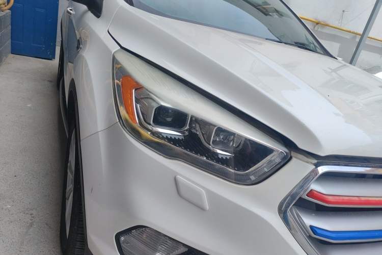Used Ford Kuga 2018 EcoBoost 245 Four-Wheel Drive Luxury Wing Model Right Front Headlight
