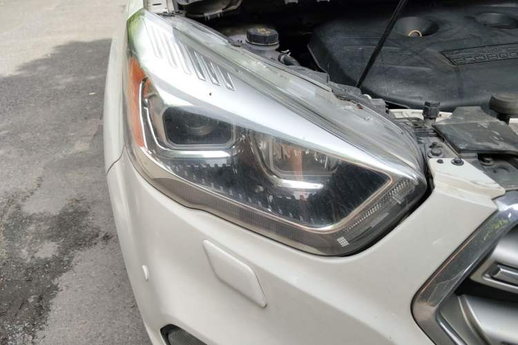 Used Ford Kuga 2018 EcoBoost 245 Four-Wheel Drive Luxury Wing Model Right Front Headlight