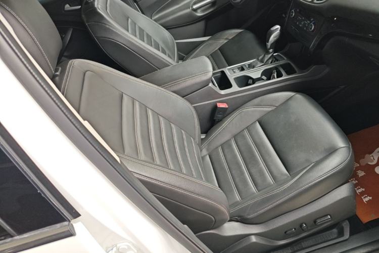 Used Ford Kuga 2018 EcoBoost 245 Four-Wheel Drive Luxury Wing Model Right Front Seat