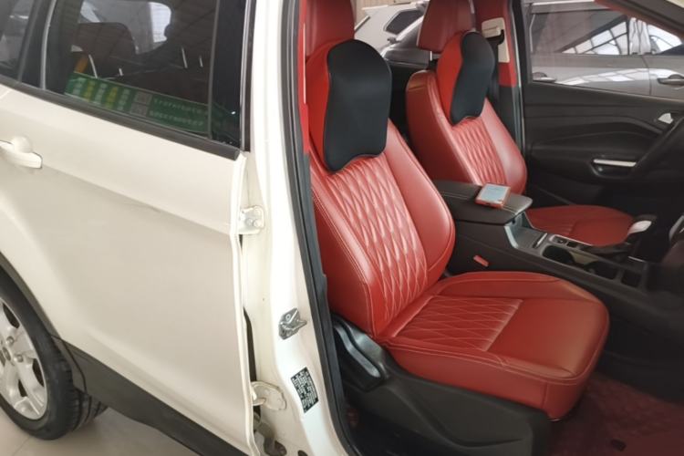 Used Ford Kuga 2018 EcoBoost 180 Two-Wheel-Drive Elite Trim Right Front Seat