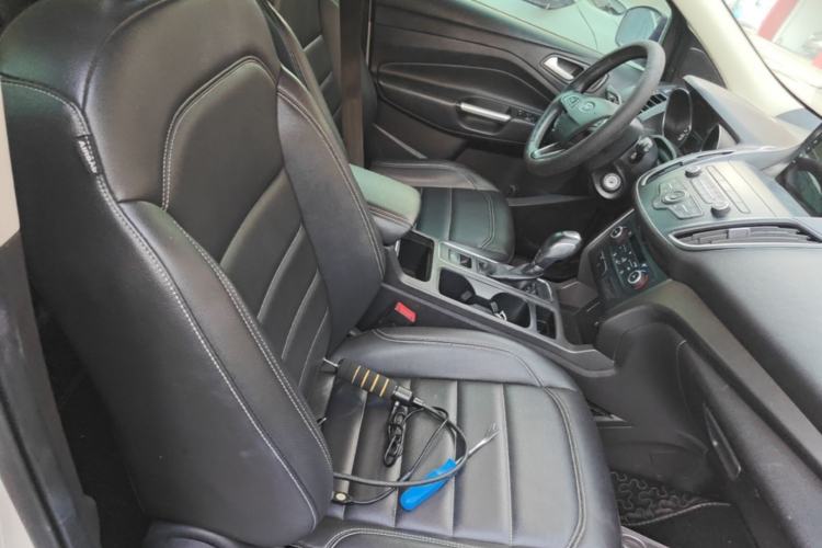 Used Ford Kuga 2018 Facelifted EcoBoost 180 Two-Wheel-Drive Platinum Wing Edition Right Front Seat