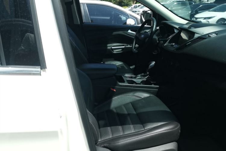 Used Ford Kuga 2018 Facelifted EcoBoost 180 Two-Wheel Drive Luxury Wing Edition Right Front Seat
