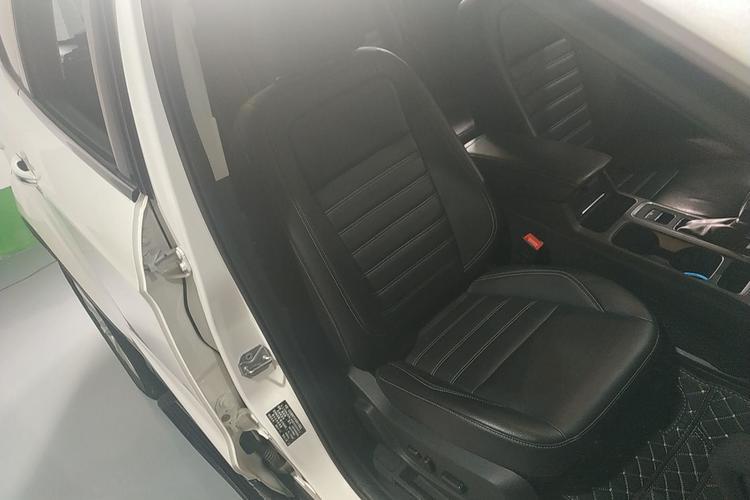 Used Ford Kuga 2018 EcoBoost 180 Four-Wheel Drive Luxury Wing Model Right Front Seat