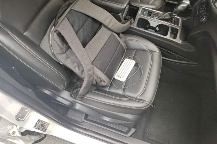Used Ford Kuga 2018 Facelifted EcoBoost 180 Two-Wheel-Drive Platinum Wing Edition Right Front Seat