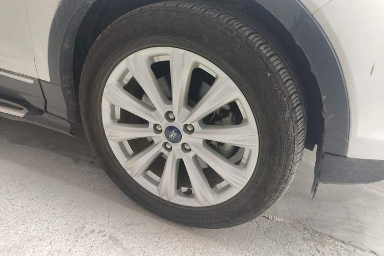 Used Ford Kuga 2018 EcoBoost 245 Four-Wheel Drive Luxury Wing Model Right Front Wheel Hub