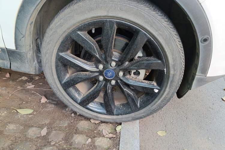 Used Ford Kuga 2018 Facelift EcoBoost 245 All-Wheel-Drive Sport Model Right Front Wheel Hub