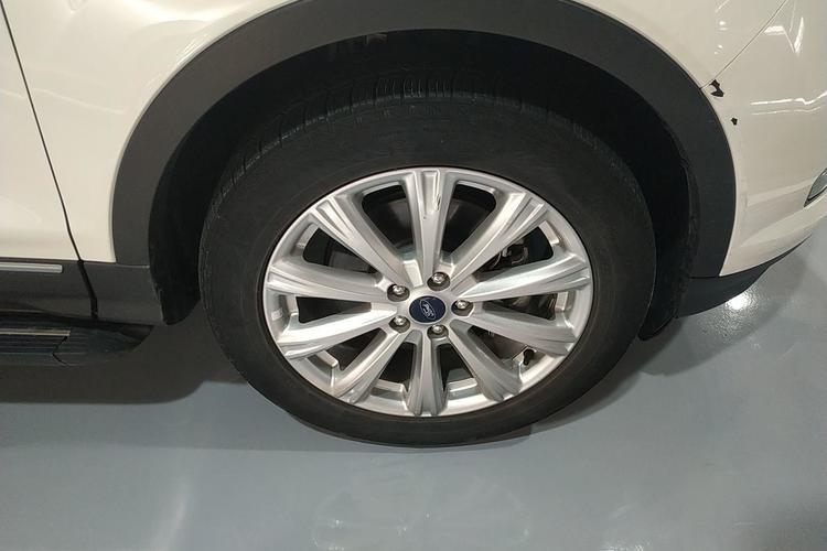 Used Ford Kuga 2018 EcoBoost 180 Four-Wheel Drive Luxury Wing Model Right Front Wheel Hub