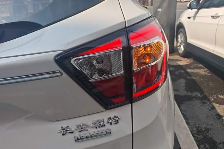 Used Ford Kuga 2018 Facelifted EcoBoost 180 Two-Wheel-Drive Platinum Wing Edition Right Rear Taillight