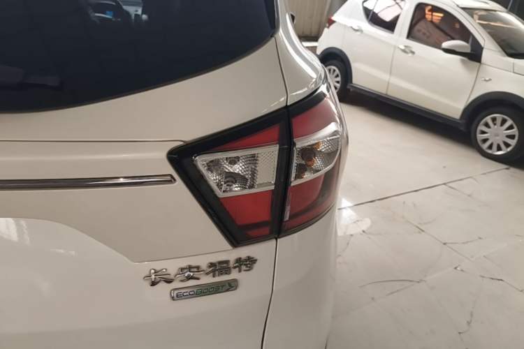 Used Ford Kuga 2018 EcoBoost 180 Two-Wheel-Drive Elite Trim Right Rear Taillight