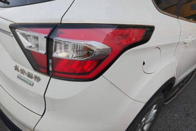 Used Ford Kuga 2018 Facelifted EcoBoost 180 Two-Wheel-Drive Platinum Wing Edition Right Rear Taillight