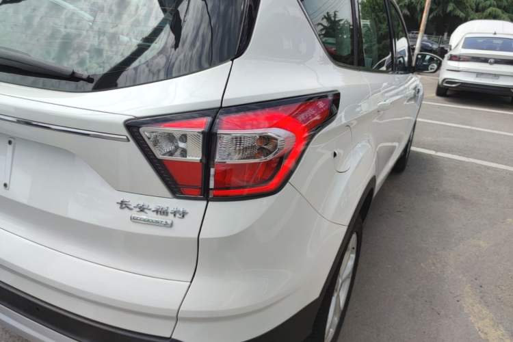 Used Ford Kuga 2018 EcoBoost 180 Two-Wheel-Drive Platinum Edition Right Rear Taillight