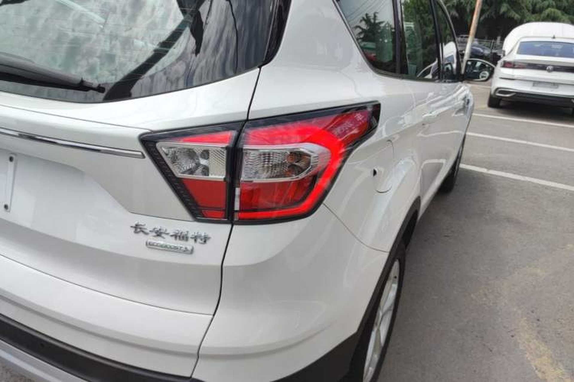 Used Ford Kuga 2018 EcoBoost 180 Two-Wheel-Drive Platinum Edition Right Rear Taillight
