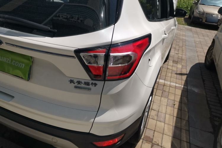 Used Ford Kuga 2018 Facelifted EcoBoost 180 Two-Wheel Drive Luxury Wing Edition Right Rear Taillight