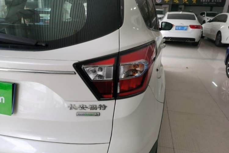 Used Ford Kuga 2018 EcoBoost 180 Two-Wheel-Drive Luxury Wing Edition Right Rear Taillight
