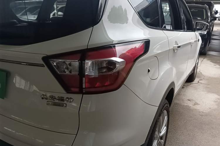 Used Ford Kuga 2018 EcoBoost 180 Two-Wheel-Drive Luxury Wing Edition Right Rear Taillight