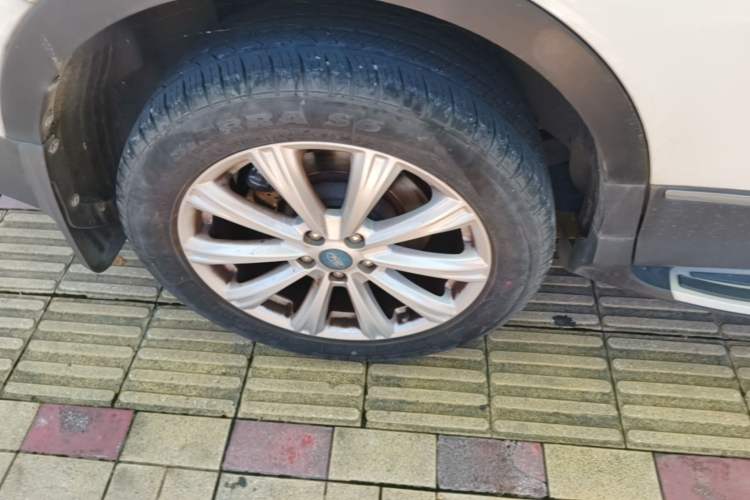 Used Ford Kuga 2018 EcoBoost 180 Two-Wheel-Drive Luxury Wing Edition Right Rear Wheel Hub