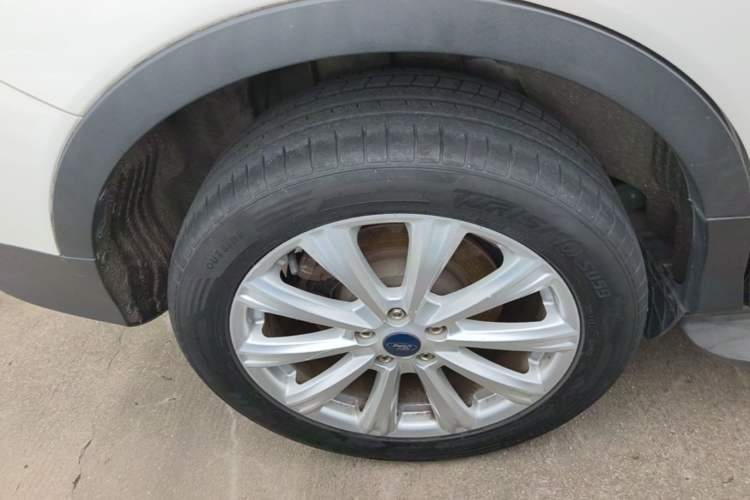 Used Ford Kuga 2018 EcoBoost 180 Two-Wheel-Drive Platinum Edition Right Rear Wheel Hub