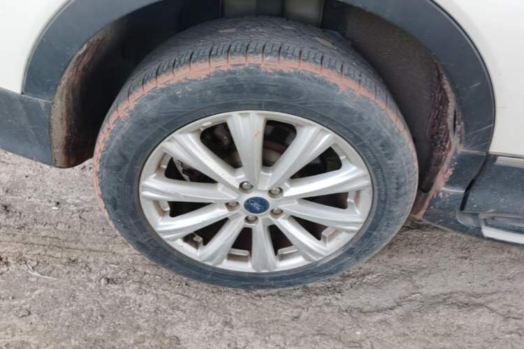 Used Ford Kuga 2018 EcoBoost 180 Two-Wheel-Drive Luxury Wing Edition Right Rear Wheel Hub