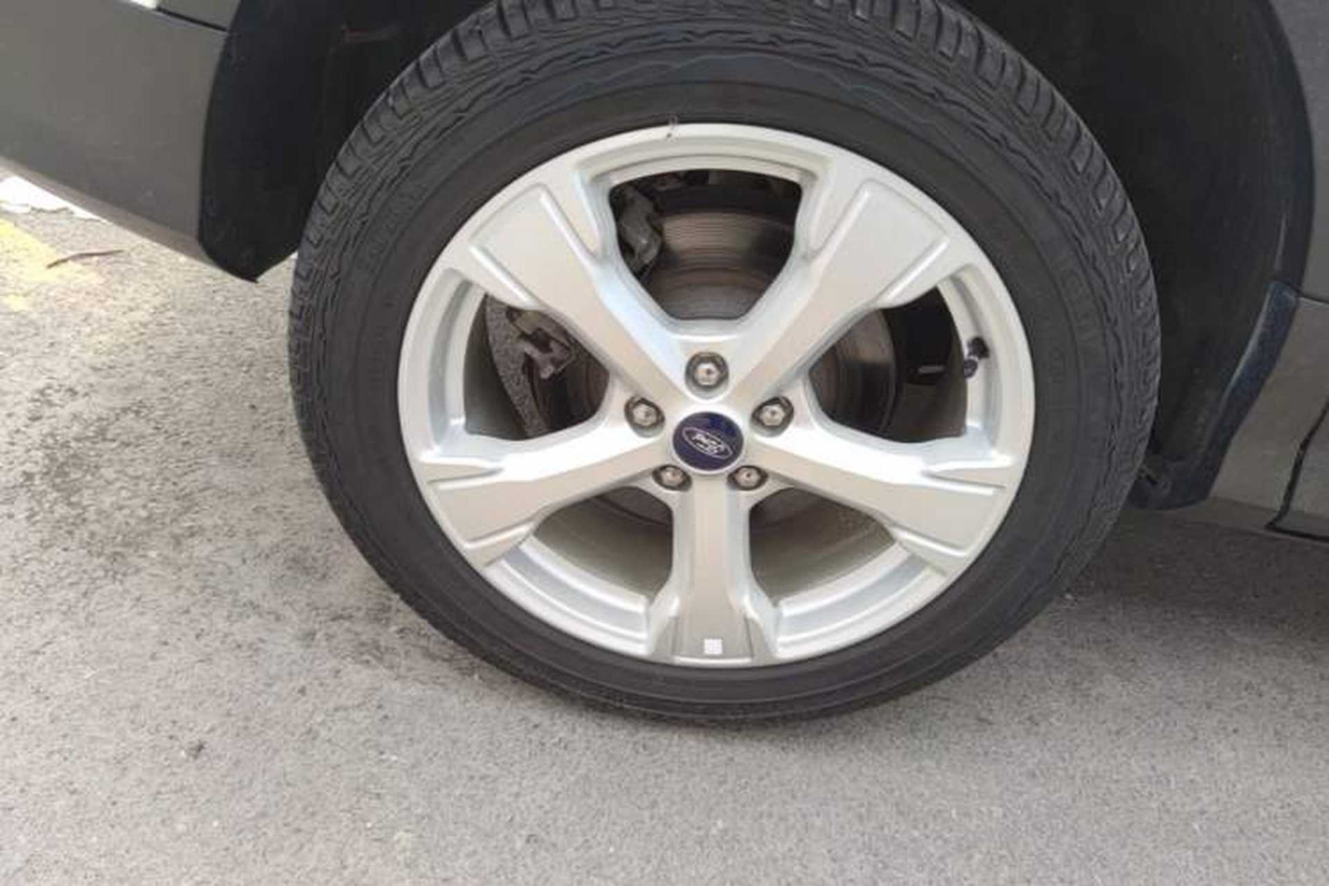 Used Ford Kuga 2018 EcoBoost 180 Two-Wheel-Drive Platinum Edition Right Rear Wheel Hub