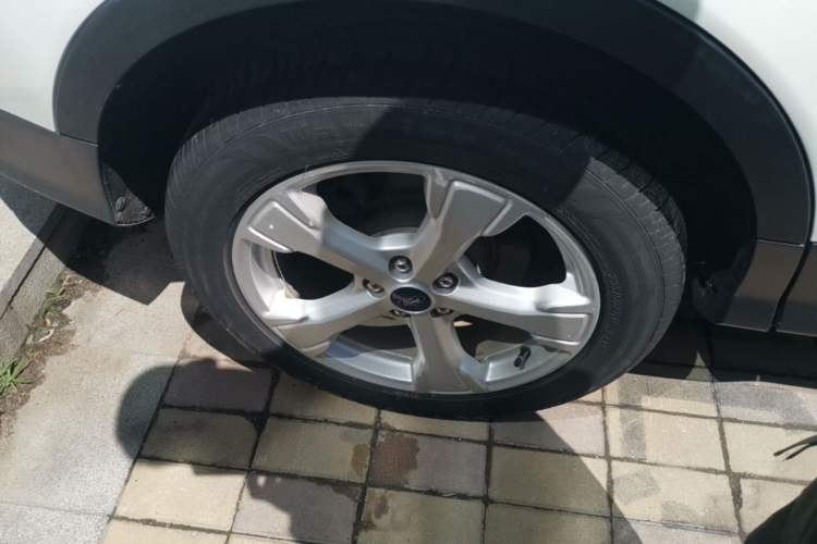 Used Ford Kuga 2018 Facelifted EcoBoost 180 Two-Wheel Drive Luxury Wing Edition Right Rear Wheel Hub
